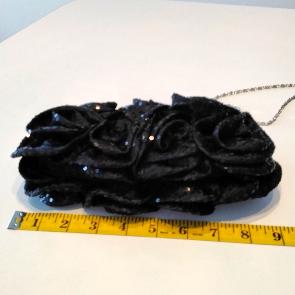 Women's black sequin rosettes evening bag - Picture 9 of 11